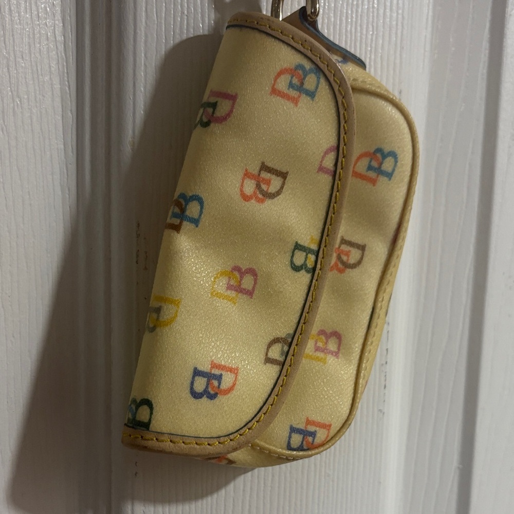 Dooney & Bourke DB Patterned Wristlet - Picture 3 of 7